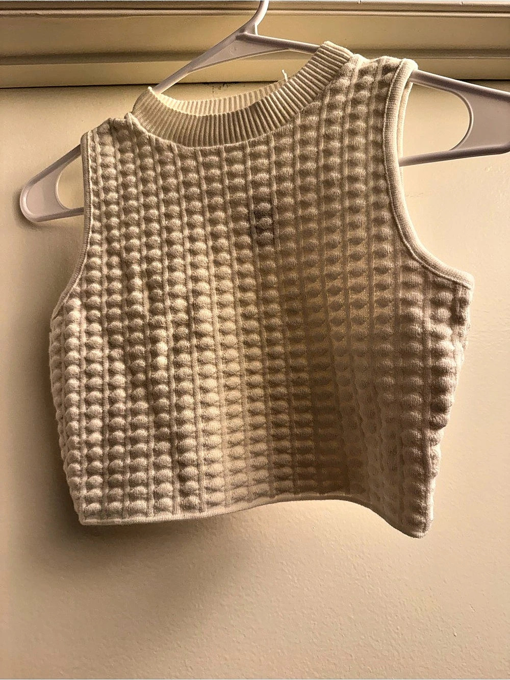 debut Sweater Shiver Textured Sweater Vest in Cream Like New